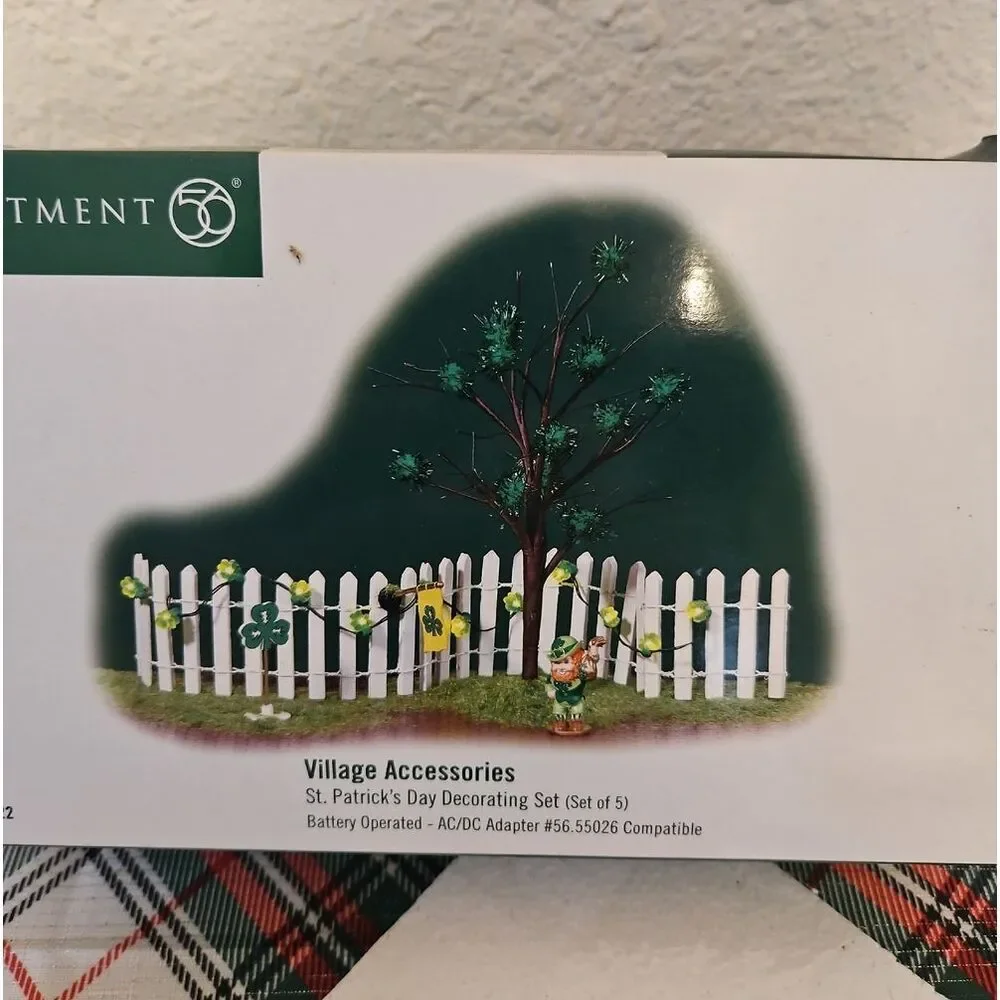 Department 56 St. Patrick's Day Decorating Village Accessory Set